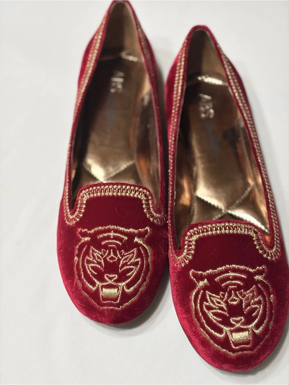 Red Velvet Embroidered Tiger Loafers - Women's size 9 FABULOUS!